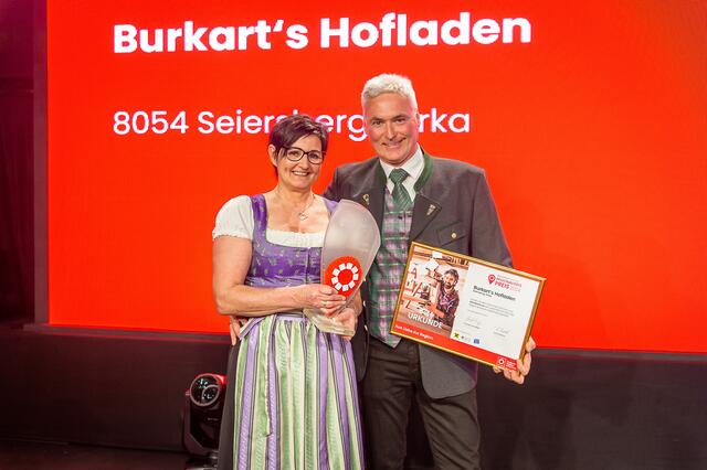 Es ist sich ausgegangen: Das Ehepaar Sigrid und Peter Burkart haben den Sieg für den Kernraum Steiermark eingefahren.  | Foto: RegionalMedien