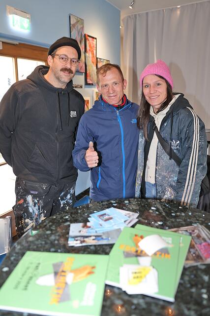 Das Künstlerpaar Jana &amp; JS sowie Michael „Muck“ Töpfer (Mitte) | Foto: Uwe Brandl