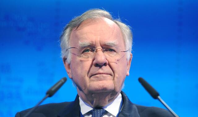 Walter Schwimmer während einer Rede im Jahr 2012. | Foto: HERBERT PFARRHOFER / APA / picturedesk.com