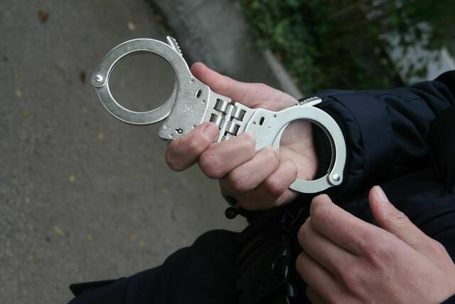 In Bruck/Leitha klickten die Handschellen - der Beschuldigter ist in Haft.  | Foto: Zeiler