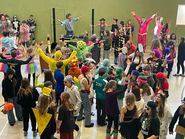 Die Faschingsparty in der Turnhalle | Foto: MS Stainz