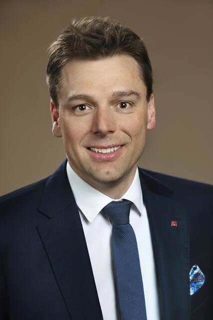 Bürgermeister Dominik Hiltpolt im Gespräch. | Foto: Gemeinde Reith bei Seefeld