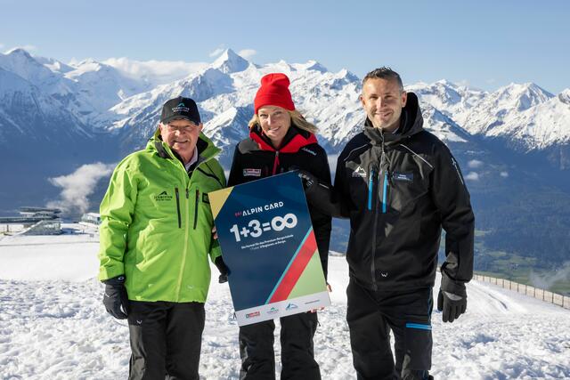 Erich Egger, Isabella Dschulnigg-Geissler und Thomas Maierhofer sind sich einig, dass das Smartphone Ticket ein zukunftsfähiger Schritt ist. | Foto: Nikolaus Faistauer Photography