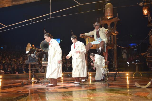 Cirque du Soleil begeistert derzeit mit „Kurios“ in Wien. MeinBezirk war bei der VIP-Premiere am Donnerstag, 13. März, dabei.  | Foto: Patricia Hillinger/MeinBezirk
