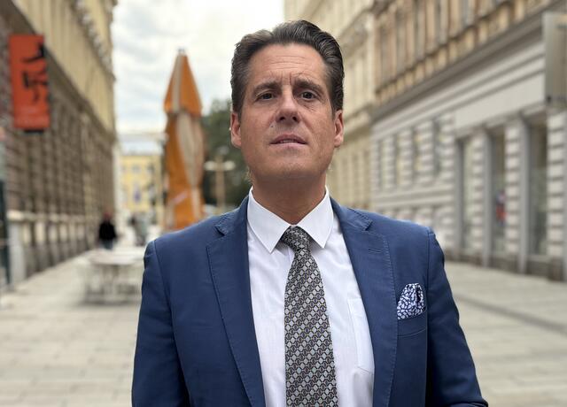 "Für den Bezirk braucht es ein gut durchdachtes Verkehrskonzept", sagt Thomas Neuhuber. | Foto: Karl Pufler/MeinBezirk