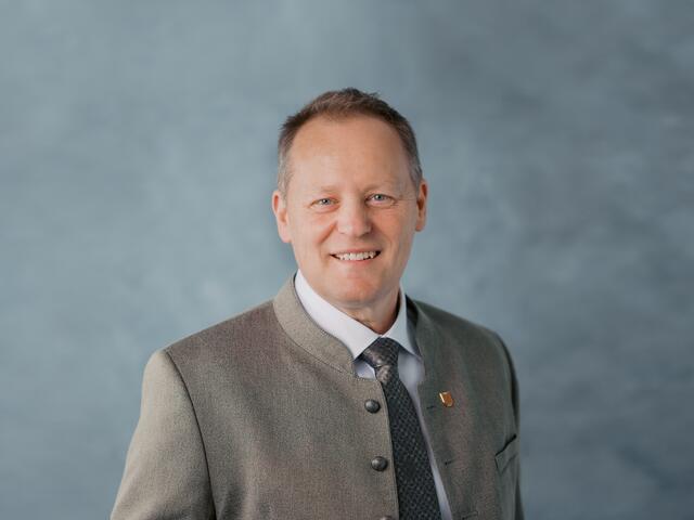 Bürgermeister Peter Schlagbauer blickt auf eine erfolgreiche Arbeitsperiode in Mortantsch zurück. | Foto: diemosbachers.at