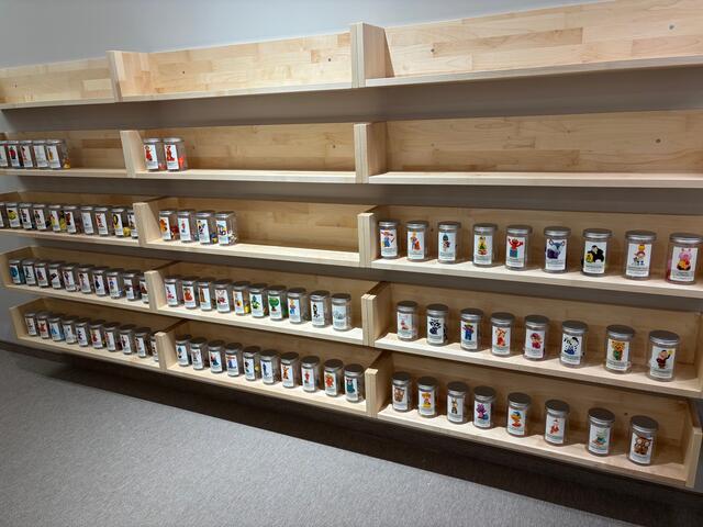 Liebevolle Details durchziehen die gesamte Stadtbibliothek. | Foto: Almer