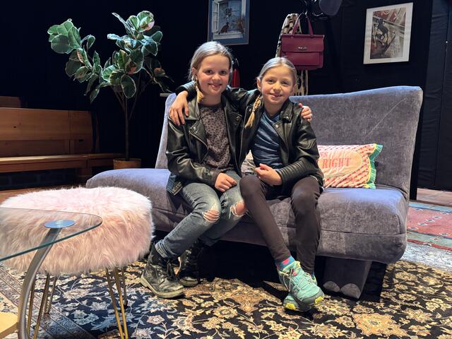 In der evangelischen Kirche in Hallein traf sich MeinBezirk mit den beiden Schauspielerinnen.  | Foto: Fabienne Gruber