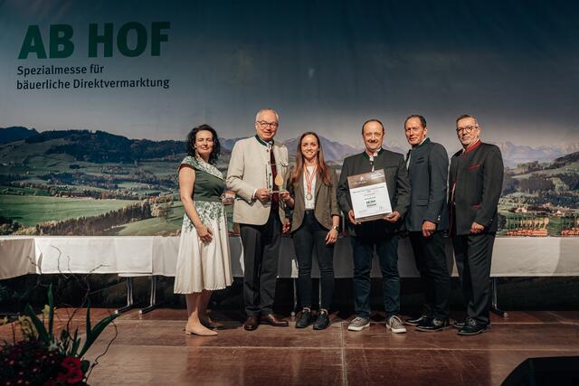 Biohof Plank erhielt den ersten Preis mit dem Sonnenblumöl. | Foto: Mike Raab