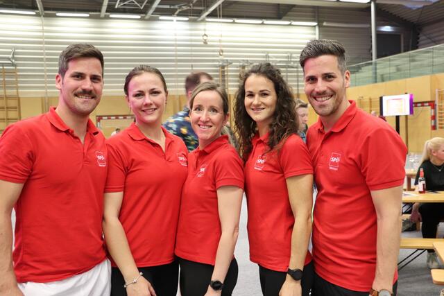 Das Team aus Werndorf ging mit Bgm. Alexander Ernst (re) an den Start. Eine Zeitlang gingen die Werndorfer in Führung, dann fehlte ein Quäntchen Glück, letztendlich wurde es Platz 6.  | Foto: Edith Ertl