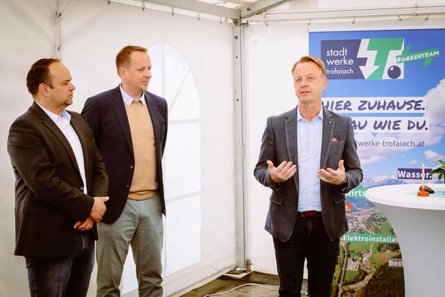 Aufsichtsratvorsitzender der Stadtwerke und Trofaiacher Bürgermeister Mario Abl erinnerte daran, wie selbstverständlich die Abwasserreinigung heute ist, während verunreinigtes Wasser früher zu Krankheiten führte.  | Foto: Armin Russold
