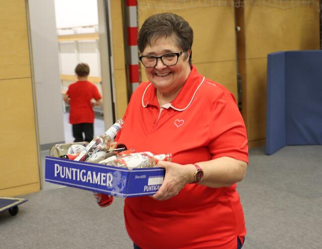 Ohne fleißige Helfer, Kuchenbäcker, Pommes-Köche, Cocktail-Mixer, Losverkäufer und Saubermacher wäre so ein Event nicht möglich. | Foto: Edith Ertl