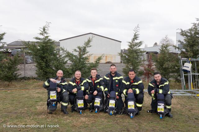 Auch die Feuerwehr Leopoldsdorf ist mitgelaufen. | Foto: www.cine-motion.at / Ivanek