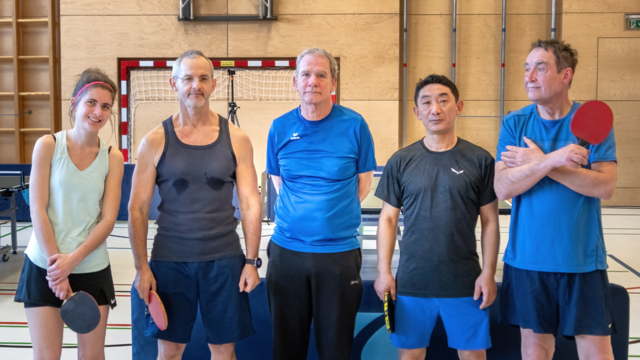 Die Donaustädter Tischtennis-Gemeinschaft freut sich auf neue Mitspielerinnen und Mitspieler – komm vorbei und teile die Platte mit uns! | Foto: Tischtennis Hobby Wien