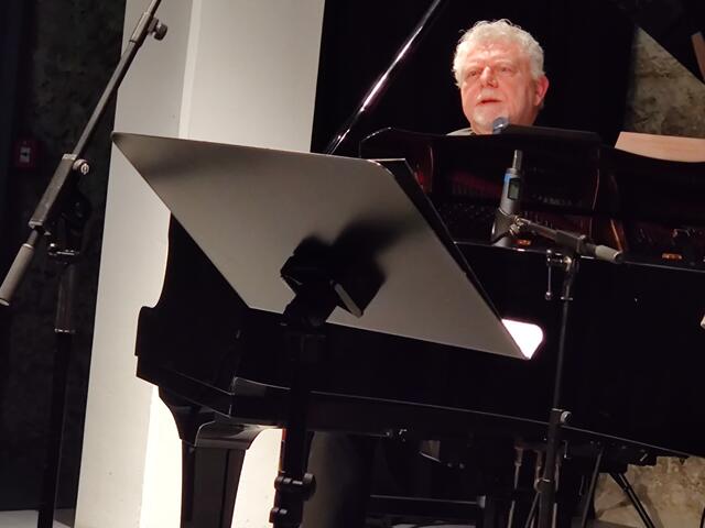 Roman Grinberg präsentierte die schönsten jiddischen Liebeslieder. | Foto: Karl Kreska