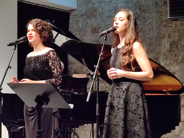 Mezzosopranistinnen Hannah Tamar und Maria Tarnavskaya | Foto: Karl Kreska
