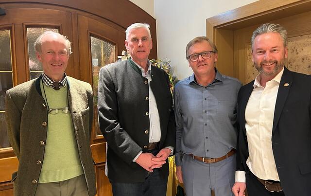 Freuten sich über den gelungenen informativen Vortrag beim Rotary Club Völkermarkt (von links): Hubertus Orsini-Rosenberg, Präsident Bernd Bergner, Bio-Pionier Hannes Tomic und Pastpräsident Günther Kazianka | Foto: RC Völkermarkt