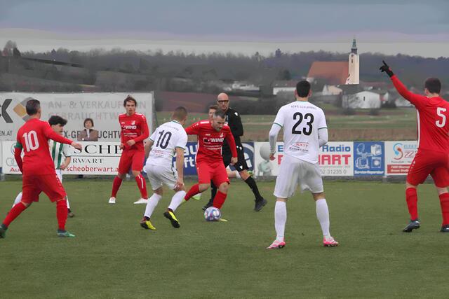 Die Hodiser spielten den 1:0 Sieg mit viel Einsatz und Kampfgeist nach Hause.