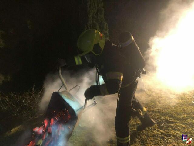 Etwa 120 Feuerwehrer waren gestern Abend im Einsatz. | Foto: FF Haslach