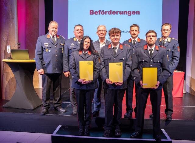 Angelobung der neuen Feuerwehrmänner- und Frauen. | Foto: HFW Villach