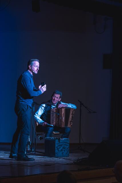 Markus Koschuh und Franz Posch begeisterten mit ihrem Programm "Quetschn und Schmäh - Das Volksmusikabarett"! | Foto: Pernsteiner
