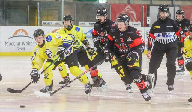 .....wurde in einem spektakulärem Spiel an die Spitze getrieben, .....  | Foto: Ripu