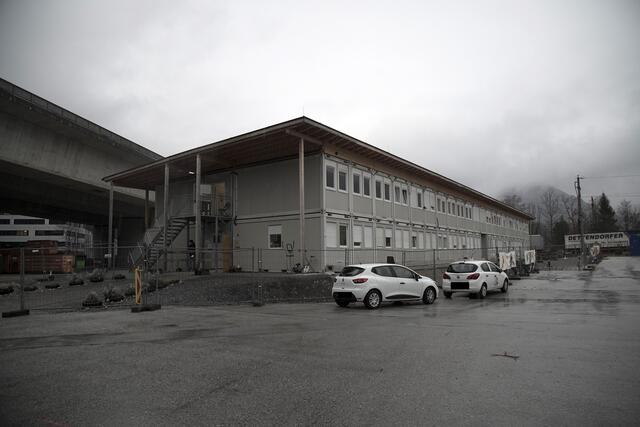 Nach dem eskalierten Streit in der Kufsteiner Flüchtlingsunterkunft übt die FPÖ Kufstein nun Kritik an der Migrationspolitik.  | Foto: ZOOM.Tirol