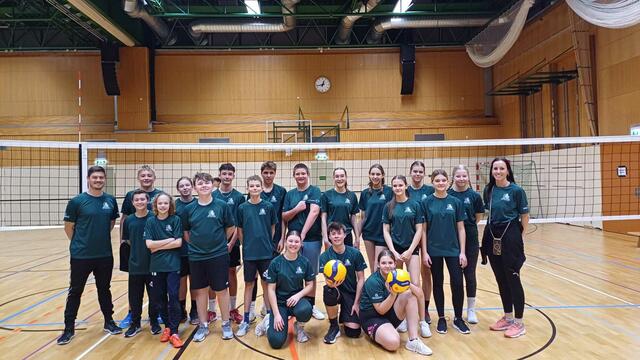 Die Schülerinnen und Schüler waren erfolgreich bei den Bezirksmeisterschaften im Volleyball. | Foto: MS Groß St. Florian