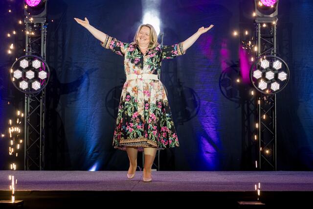 Daniela Mayerl erhielt den ersten Platz beim Internationalen Speaker Slam in Niederhausen bei Wiesbaden. | Foto: Justin Bockey