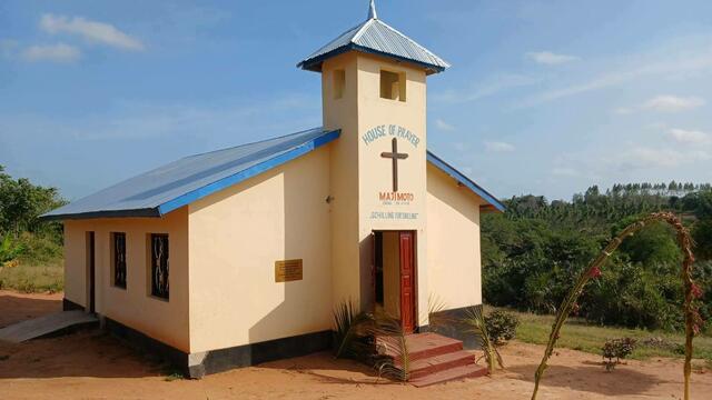 Die neu errichtete Kirche. | Foto: Schilling für Shilling