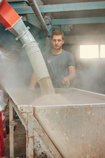 Das Futter für die Schweine wird am Hof erzeugt. | Foto: Jahner's Spanferkel