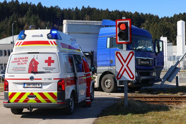 Der Unfall in Vorchdorf ereignete sich am Dienstagvormittag. | Foto: laumat/Matthias Lauber