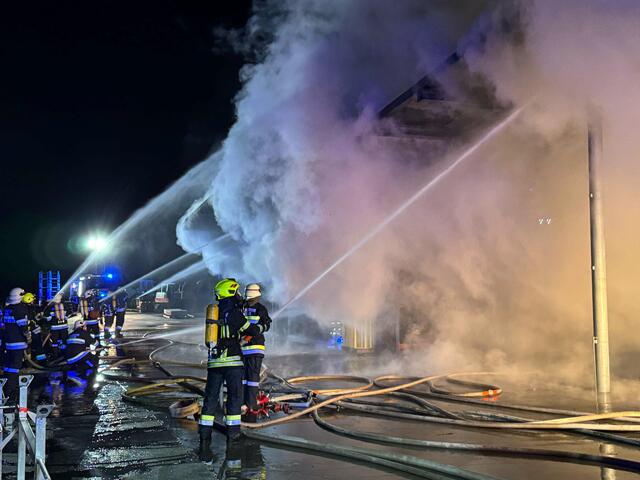 Die Feuerwehr konnte den Brand in Böheimkirchen rasch unter Kontrolle bringen. | Foto: DOKU NÖ