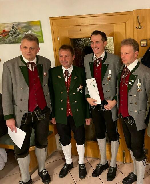 Bei der Jahreshauptversammlung der MMK Bad Gams: Altobmann Georg Lampl, Bezirksobmann Christian Lind, der neue Obmann Lukas Fabian und Altobmannstv. Manfred Mandl (v.l.) | Foto: MMK Bad Gams