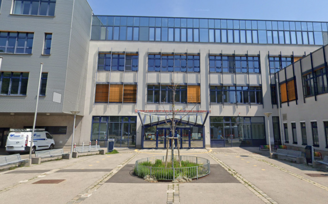 Die Lernwerkstatt Wien West am Schulstandort in der Hernalser Hauptstraße 220-222 soll bis 2026/27 abgebaut werden.   | Foto: Screenshot Google Maps