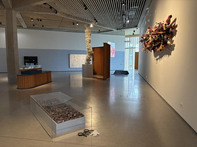 Ruhe vor dem Sturm: gleich strömen die Kinder in den Ausstellungsraum | Foto: Lauren Seywald / MeinBezirk