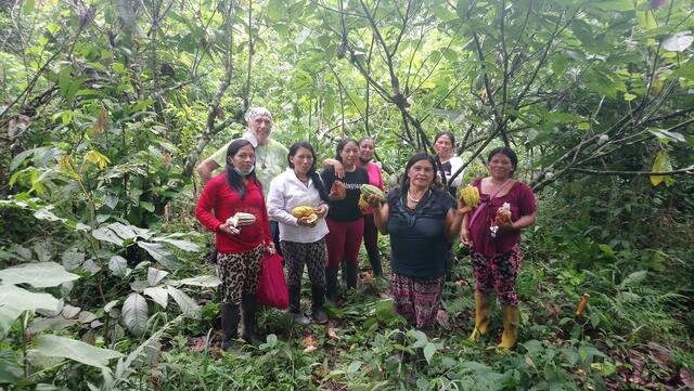 Josef Hauser beim indigenen Volk der Waorani in Ecuador. | Foto: Schilling für Shilling