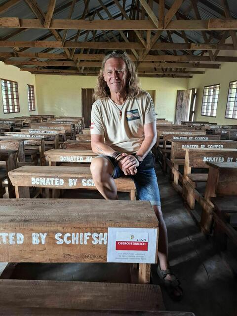 Eddie Kroll in der "Schilling für Shilling"-Schule. | Foto: Schilling für Shilling