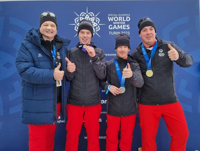 Günter Grill, Raphael Berger, Thomas Fink und Paul Vogl freuen sich über ihre Erfolge. | Foto: No Problem