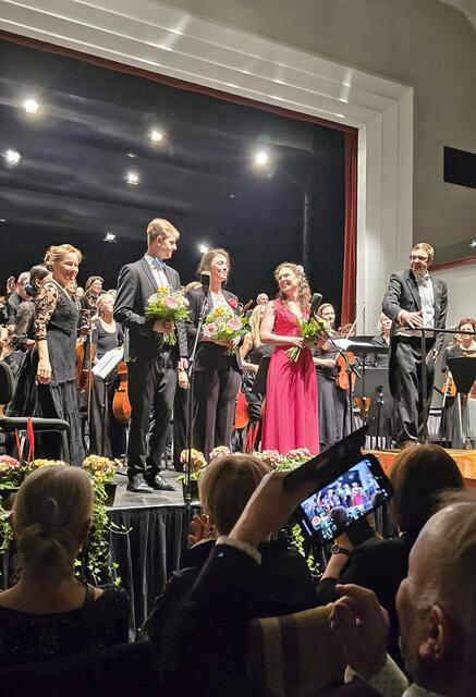 Das Joseph-Haydn-Orchester begeisterte mit seinen Gesangssolisten das Publikum beim jüngsten Abo-Konzert. | Foto: Stadt Bruck