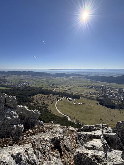 Blick aus der Klettersteig-Route ÖTK ins Tal. | Foto: Santrucek