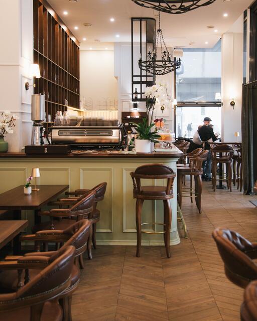 Vom Stil erinnert das Lokal an ein Café aus den inneren Bezirken Wiens. | Foto: Grace