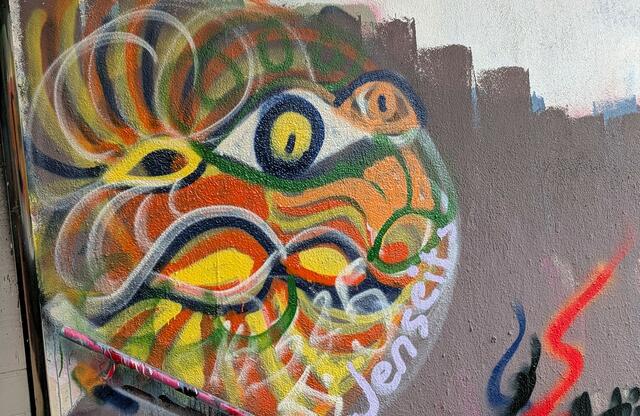 Auch die Mitglieder vom Verein Kitzbühel Aktiv haben ihre künstlerischen Spuren in der Mural Harbor Gallery, im Hafen von Linz, hinterlassen. | Foto: Künstlerin: Walpurga "Burgi" Eberl
