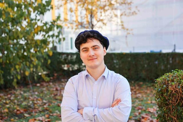 Im Interview mit MeinBezirk erklärt Lukas Pflanzer (KPÖ), wie er frischen Wind in die Bezirkspolitik bringen möchte.  | Foto: KPÖ