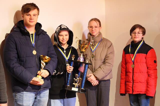 Die siegreiche Stockerauer Mannschaft in der Jugendliga (v.l.n.r.): Alexander Wesel, David Schirmbeck, Klara Schirmbeck, Hildegard Weiß. | Foto: DI Arnold Weiß, Schachverein Stockerau