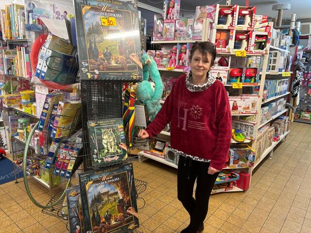 Erika Huber schließt das letzte Spielwarenfachgeschäft in Zwettl am Neuen Markt mit Ende April. | Foto: Günther Winkler