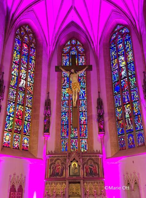 Farbe Violett, Grazer Stadtpfarrkirche, Fastenzeit