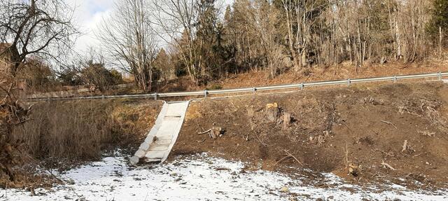Heute-Foto: Die Abrutschstelle auf der linken Seite. | Foto: B. Hofmann