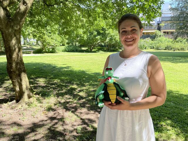 Seit März 2024 ist Johanna Fellinger Salzburgs Kinder- und Jugendanwältin und setzt sich seither gemeinsam mit dem Team der Kinder- und Jugendanwaltschaft (kija) für bessere Lebensbedingungen für Kinder und Jugendliche ein.  | Foto: Lisa Gold