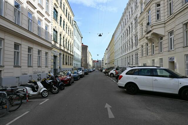 Im Zuge der Bauarbeiten zur 5. Hauptwasserleitung werden zwei Straßenabschnitte umgestaltet.  | Foto: BV18